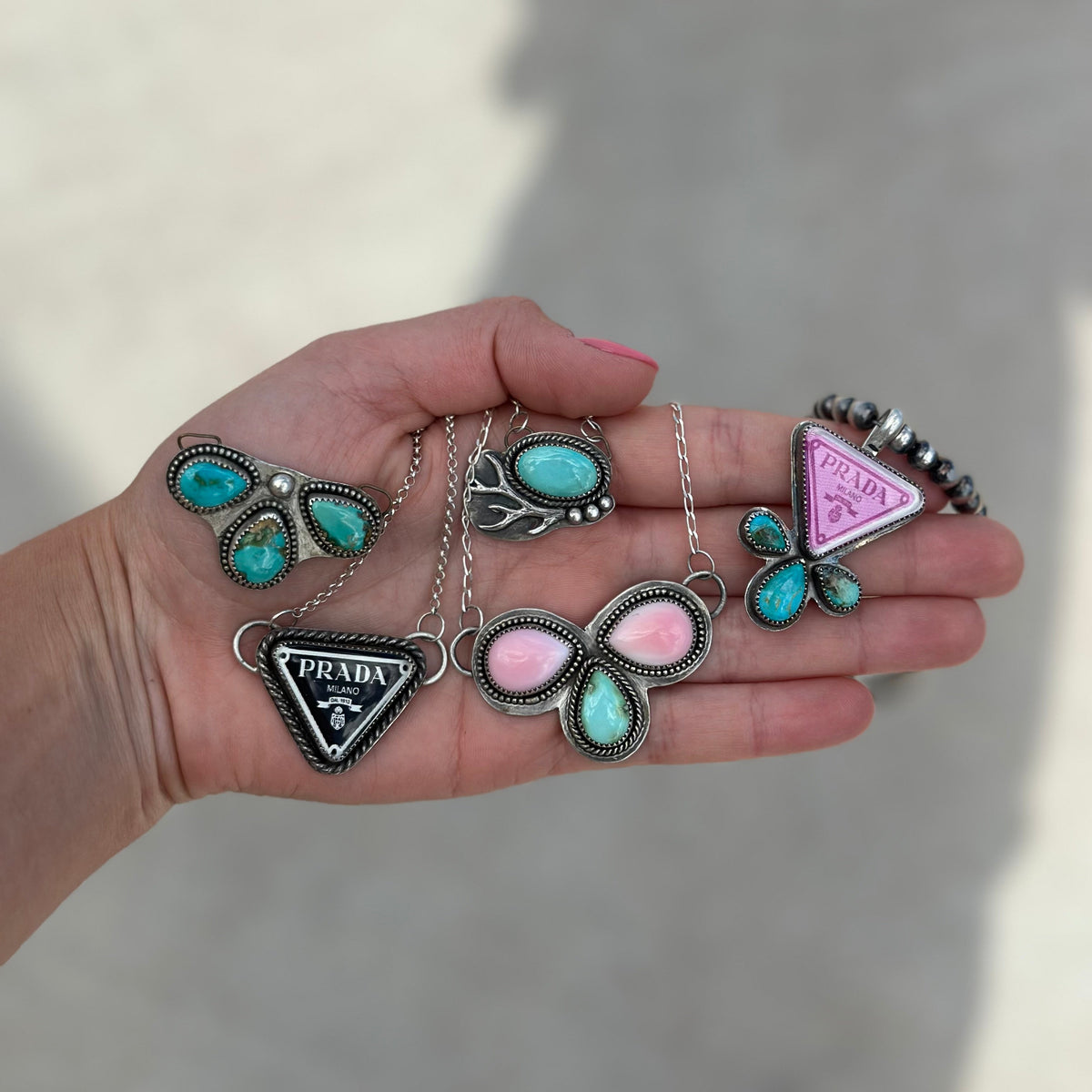 Necklaces & Pendants
